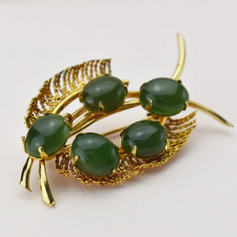 Green stone floral lapel brooch, accent vintage leaf jacket pin gold tone